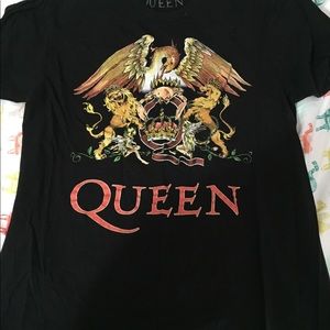 Unisex Queen tshirt